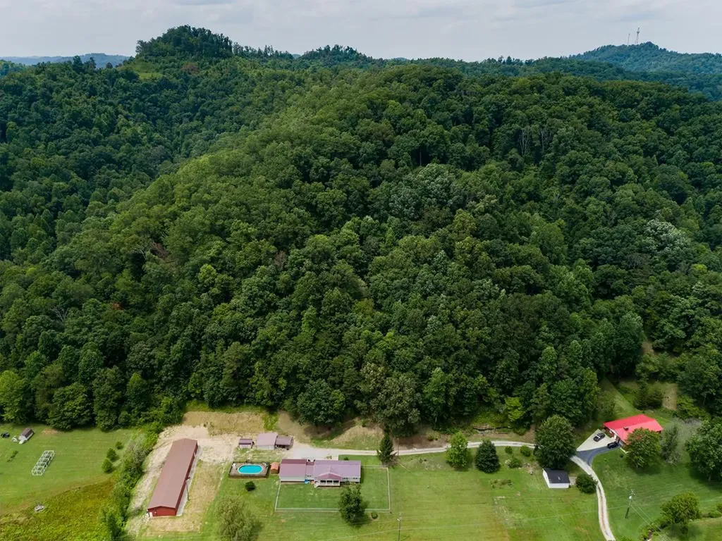 811 State Highway 1750 East Point KY 41216