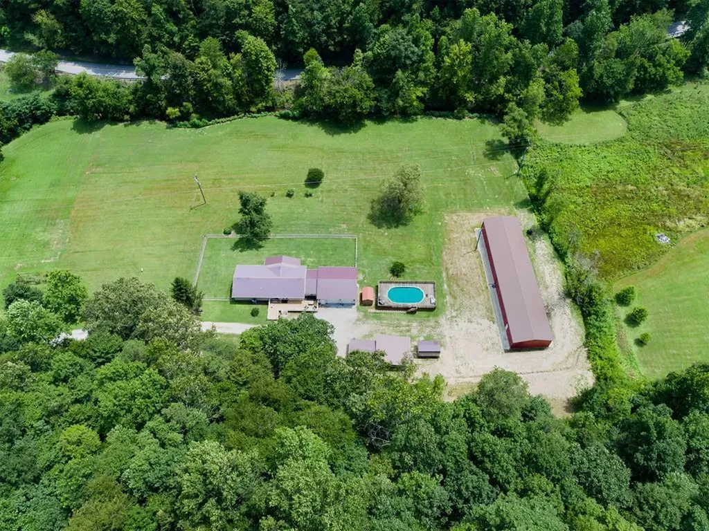 811 State Highway 1750 East Point KY 41216