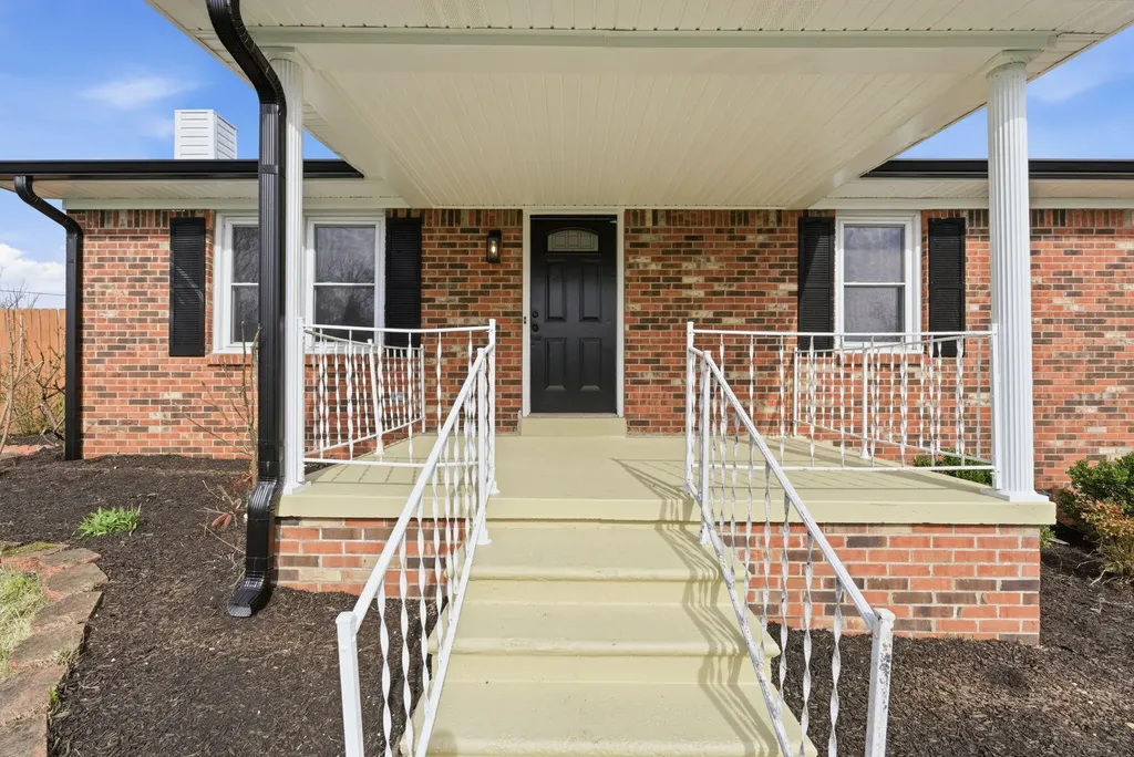 114 Cardinal Drive Lawrenceburg KY 40342