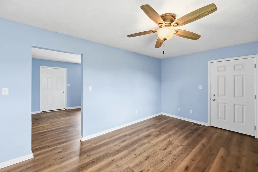 21 Raintree Court Irvine KY 40336