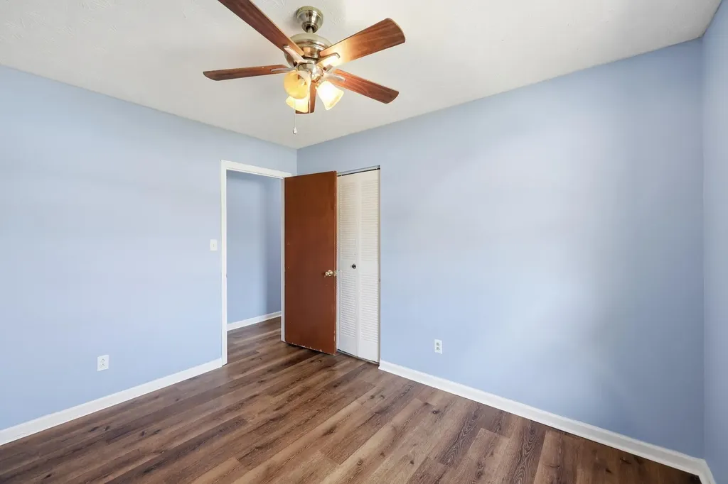 21 Raintree Court Irvine KY 40336