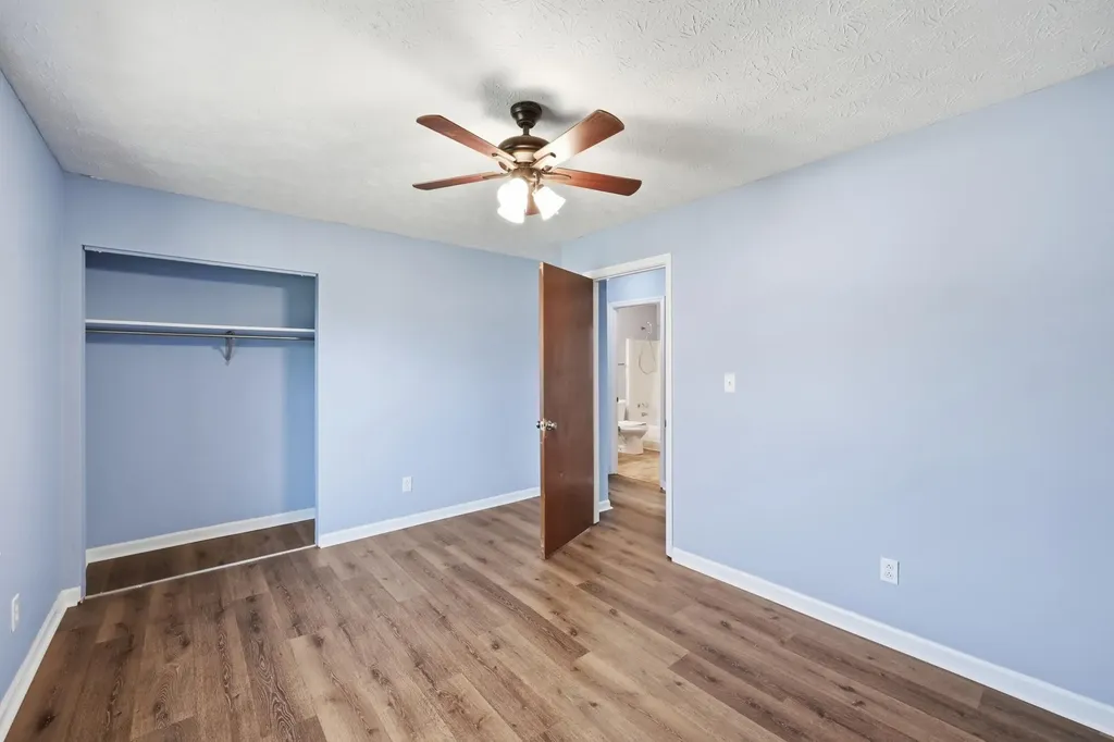 21 Raintree Court Irvine KY 40336
