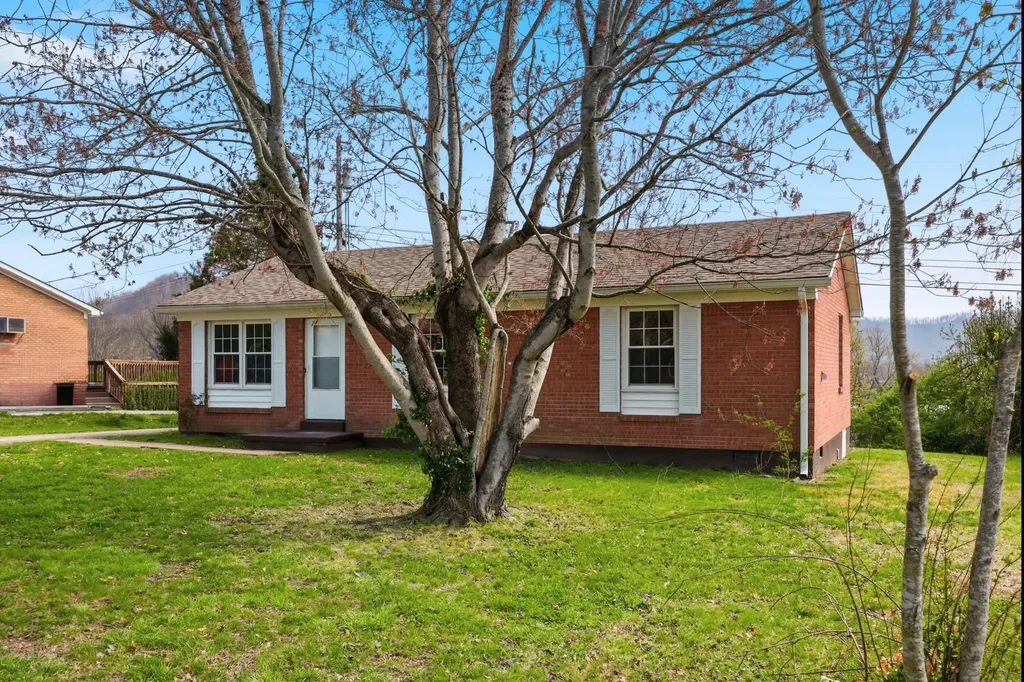 21 Raintree Court Irvine KY 40336