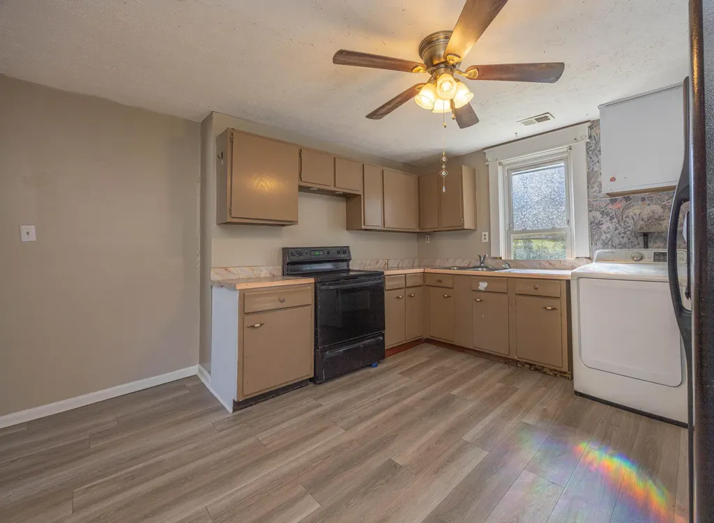 1059 Vine Street Paris KY 40361