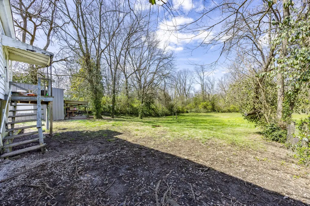 1059 Vine Street Paris KY 40361