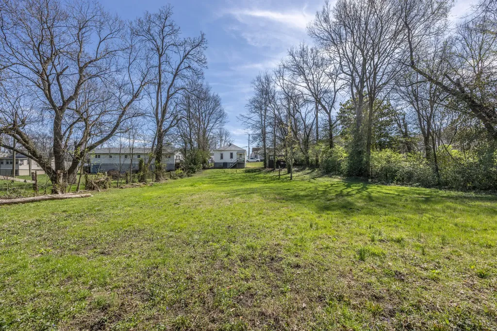1059 Vine Street Paris KY 40361