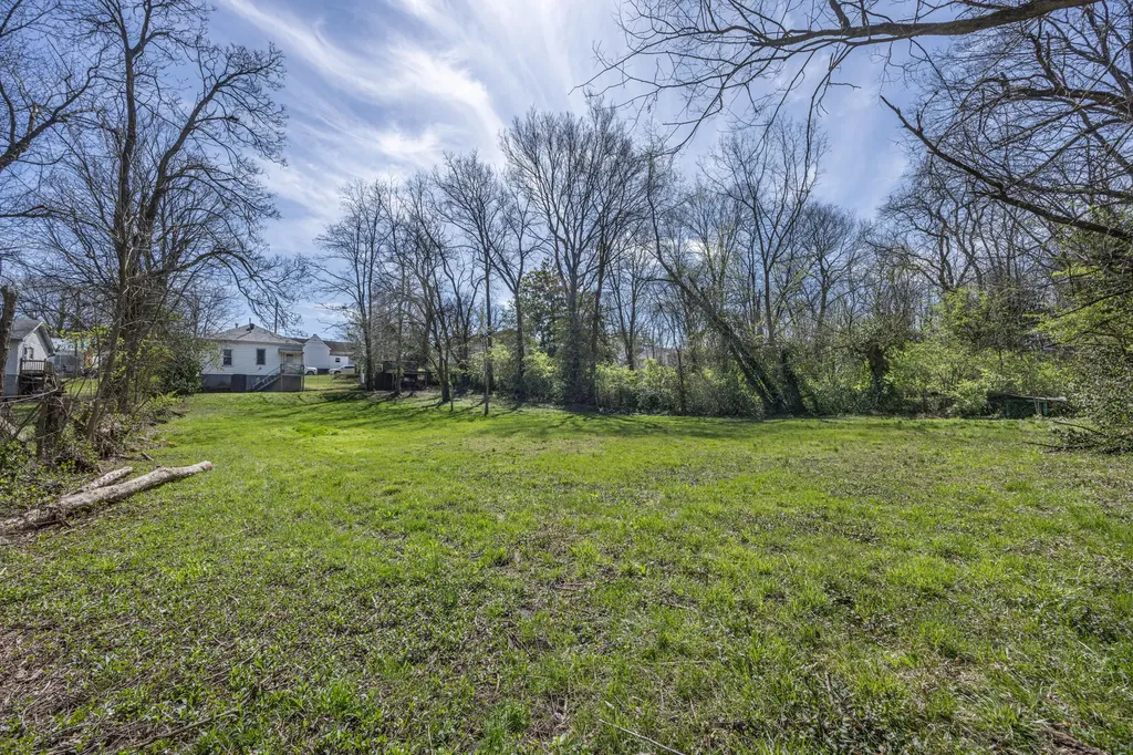 1059 Vine Street Paris KY 40361