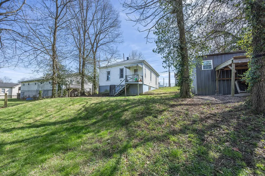 1059 Vine Street Paris KY 40361