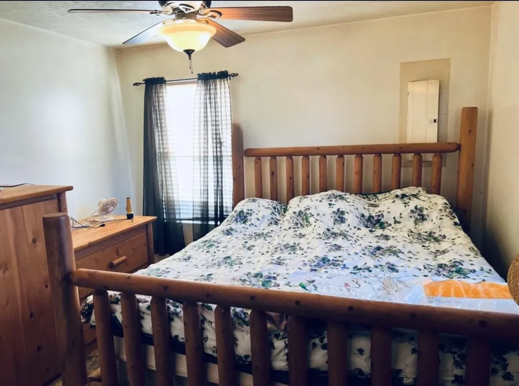 10694 Kentucky 90 Monticello KY 42633