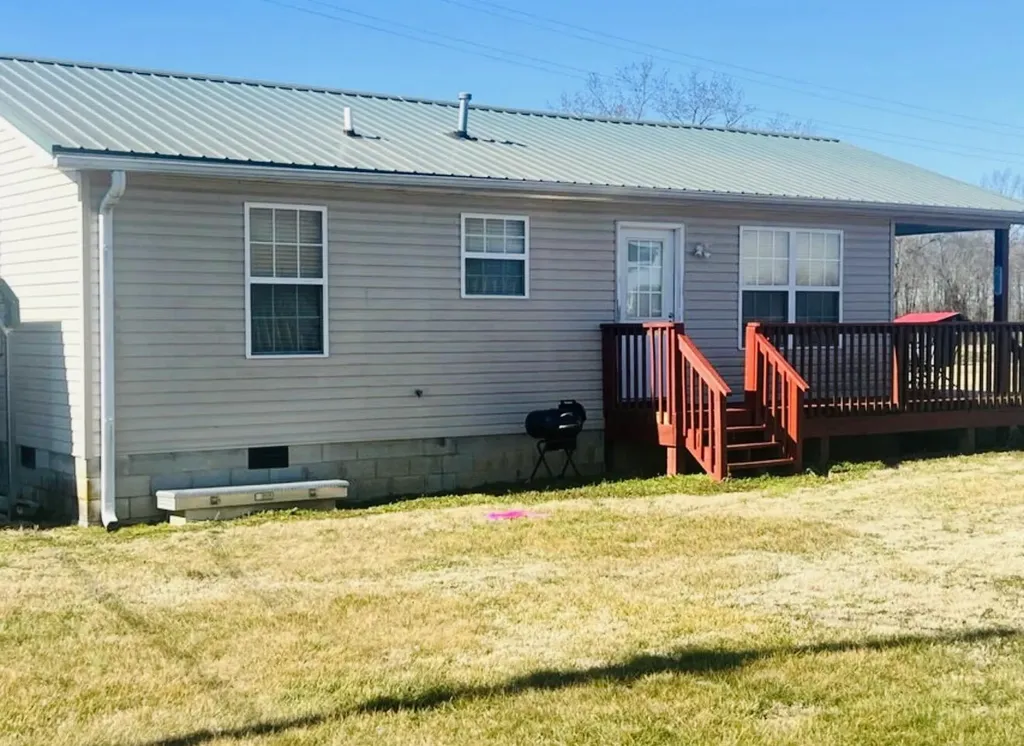 10694 Kentucky 90 Monticello KY 42633
