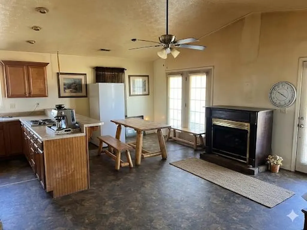 10694 Kentucky 90 Monticello KY 42633
