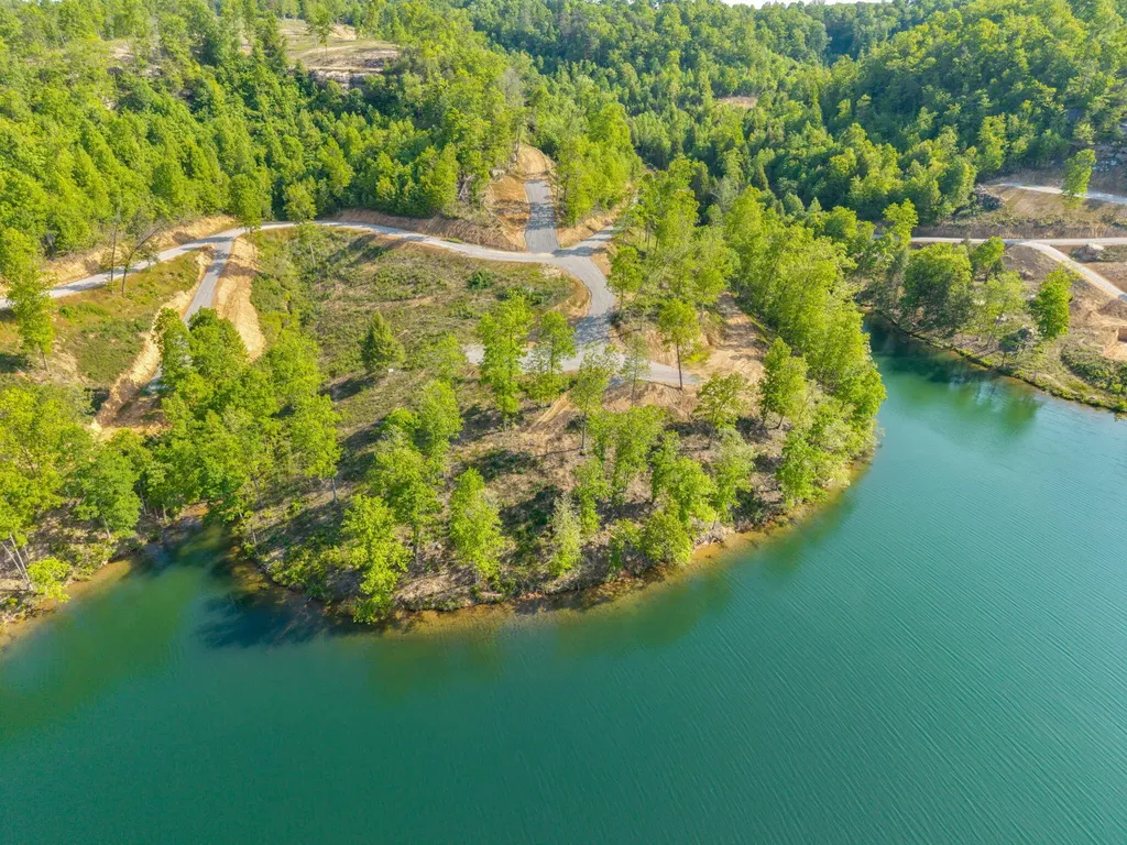 Lot 16 Sleepy Hollow Road East Bernstadt KY 40729