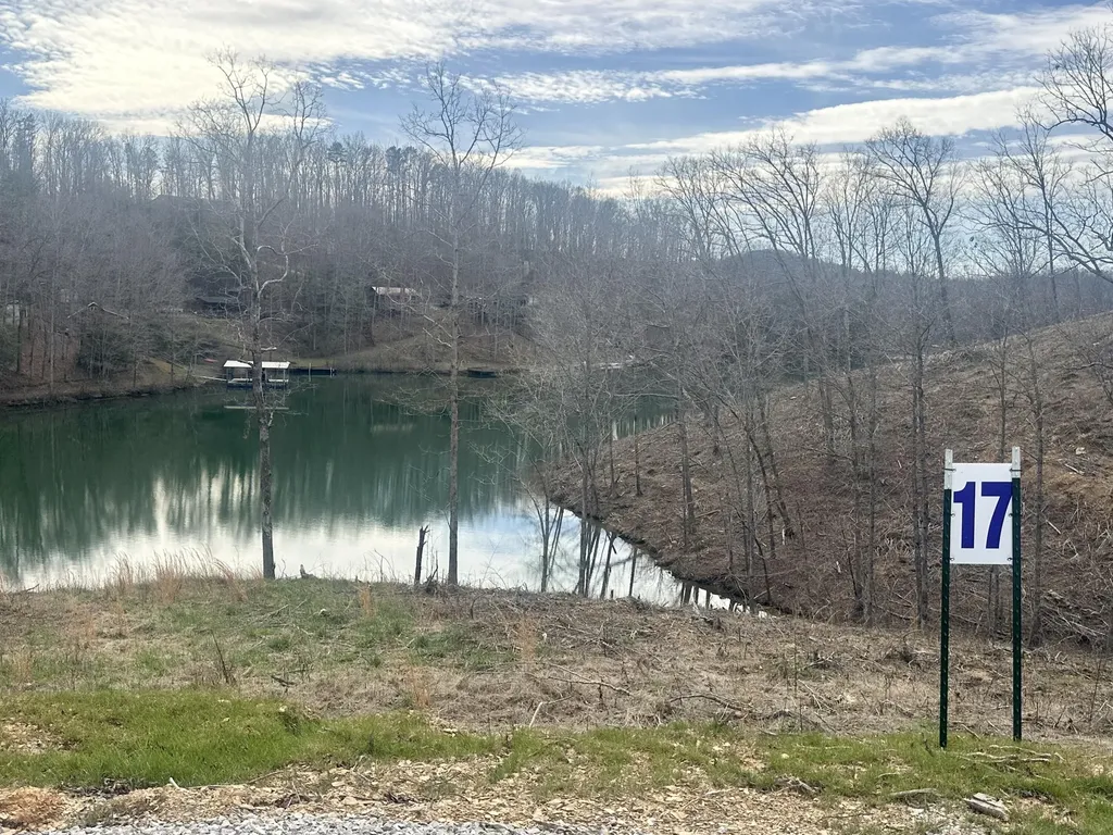 Lot 16 Sleepy Hollow Road East Bernstadt KY 40729