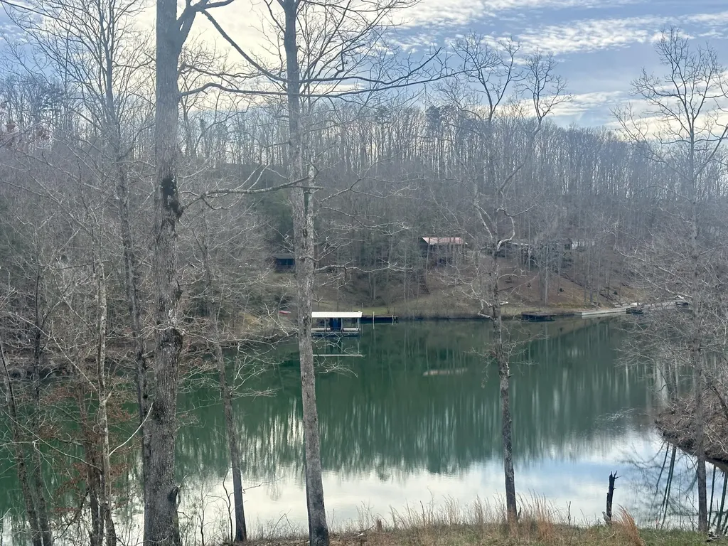 Lot 16 Sleepy Hollow Road East Bernstadt KY 40729