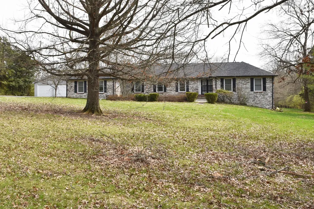 1021 Hanley Lane Frankfort KY 40601