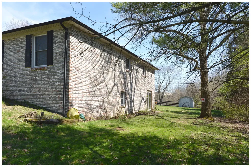 1021 Hanley Lane Frankfort KY 40601