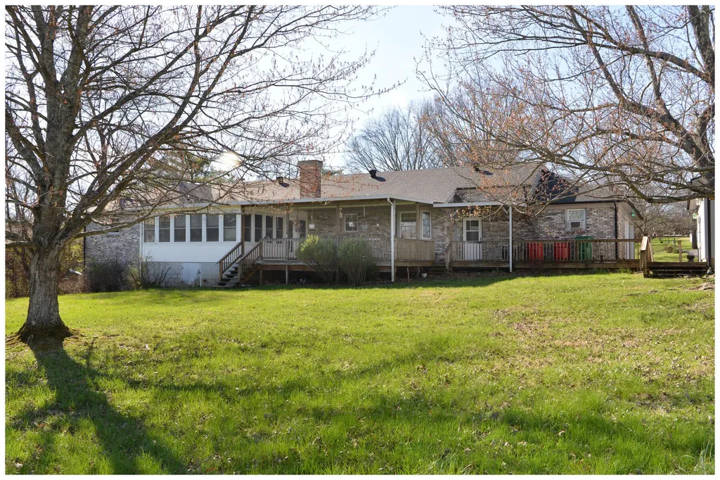 1021 Hanley Lane Frankfort KY 40601
