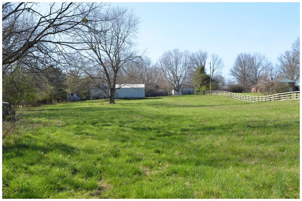 1021 Hanley Lane Frankfort KY 40601