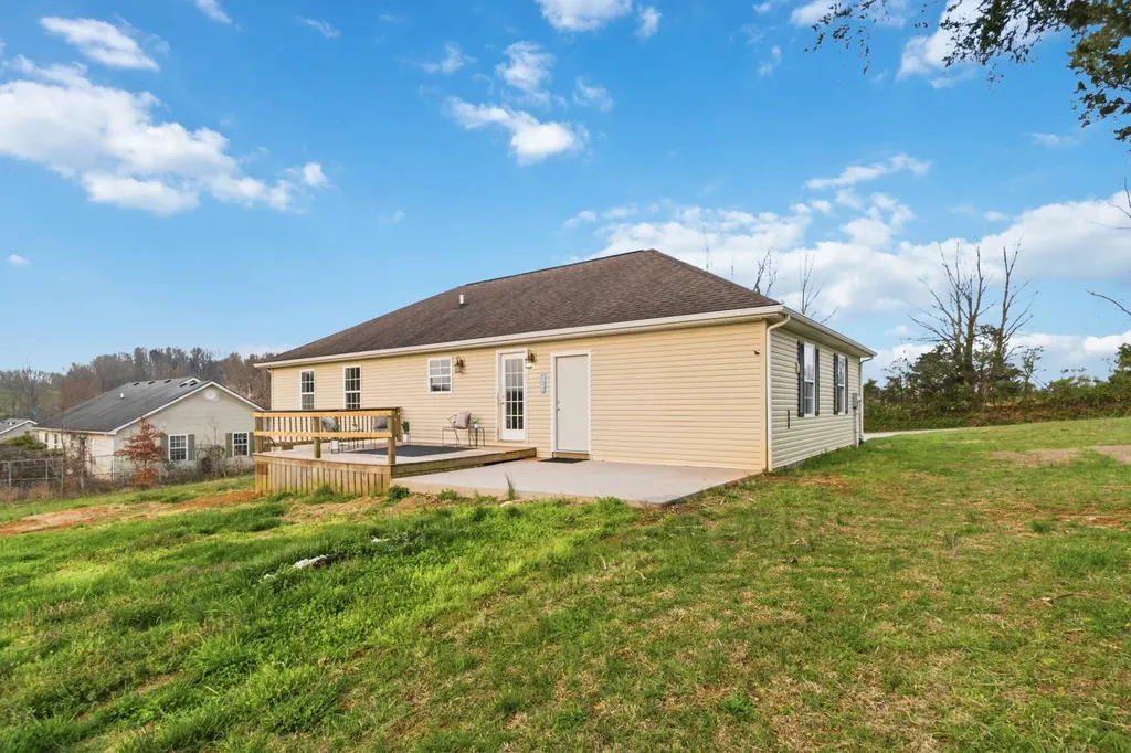 1126 Estill Hackney Road Eubank KY 42567