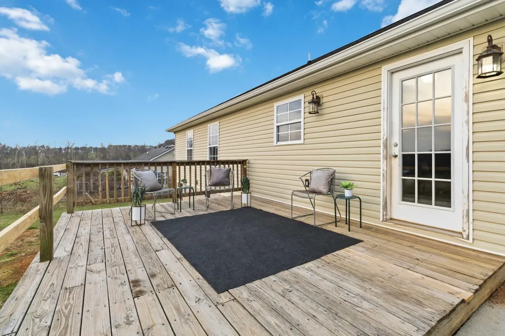 1126 Estill Hackney Road Eubank KY 42567