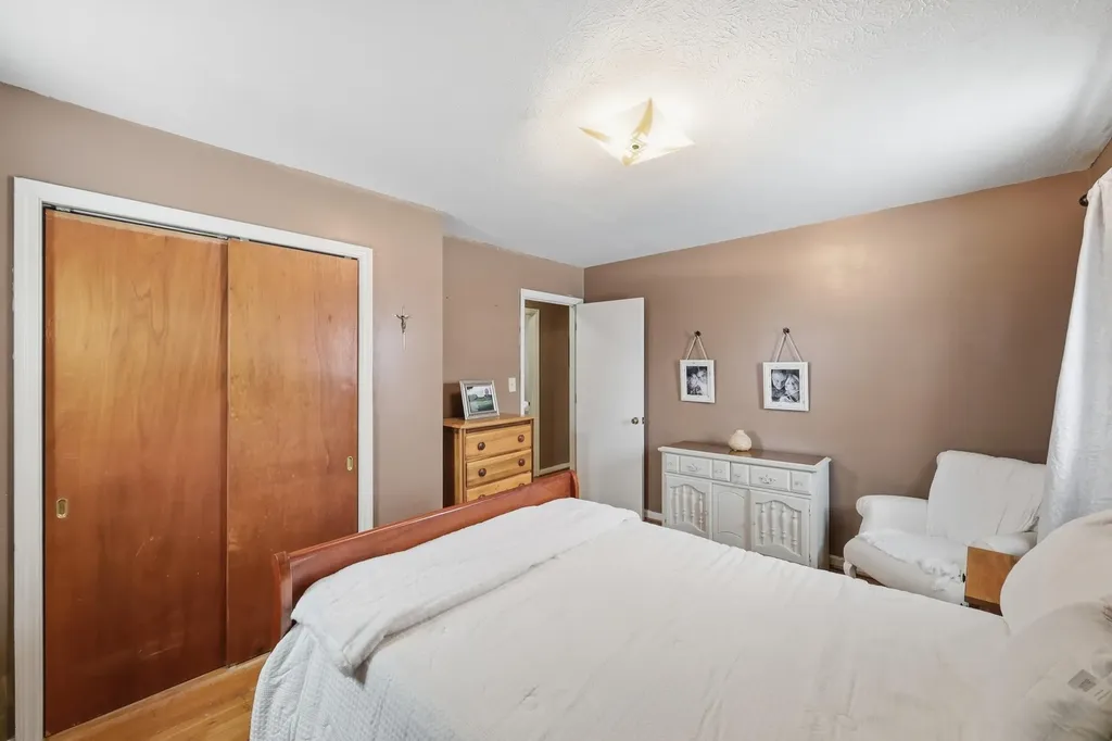 107 Loy Street Versailles KY 40383