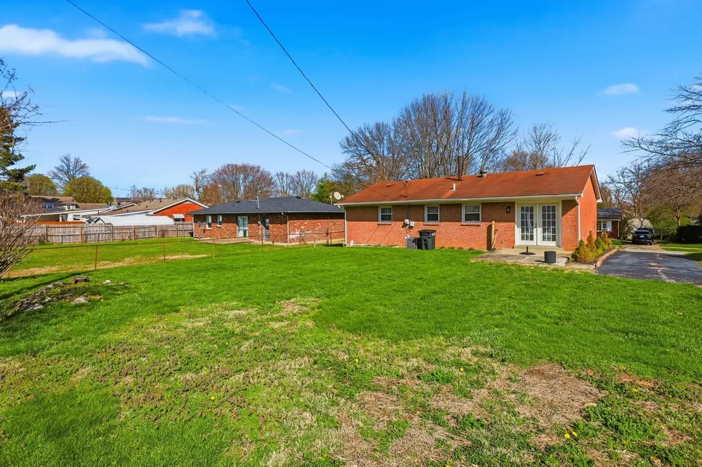 107 Loy Street Versailles KY 40383