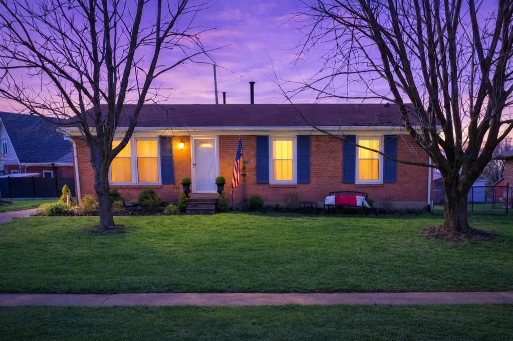107 Loy Street Versailles KY 40383