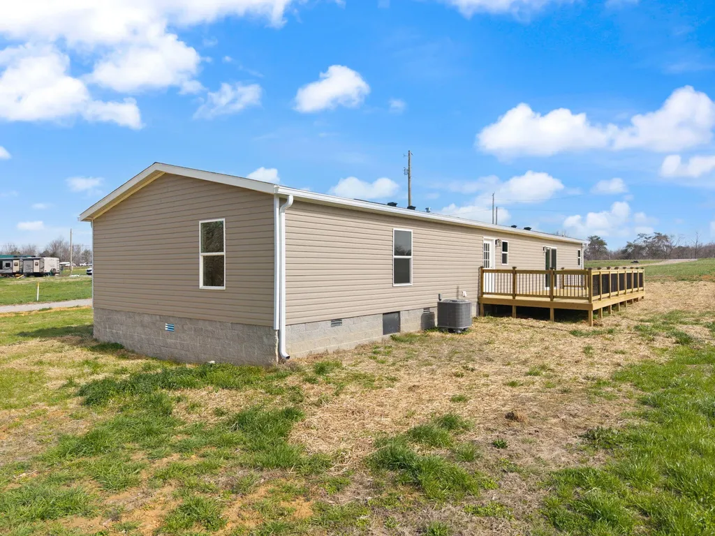 906 Denney Road Albany KY 42602