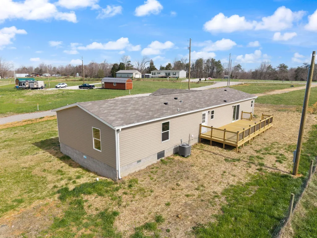 906 Denney Road Albany KY 42602
