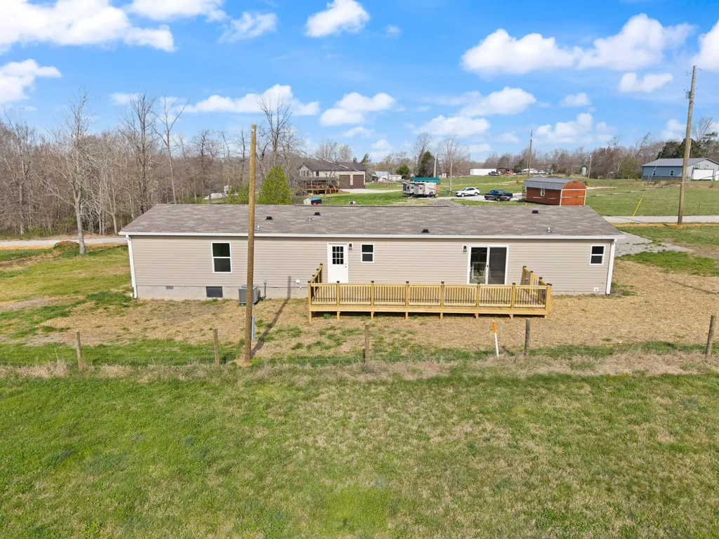 906 Denney Road Albany KY 42602