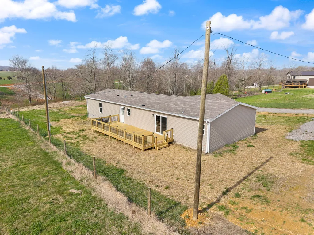 906 Denney Road Albany KY 42602