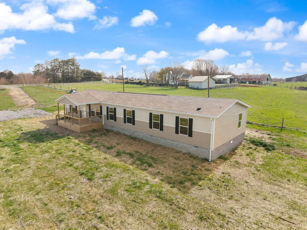 906 Denney Road Albany KY 42602