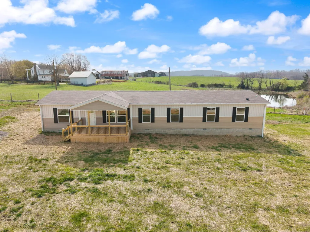 906 Denney Road Albany KY 42602