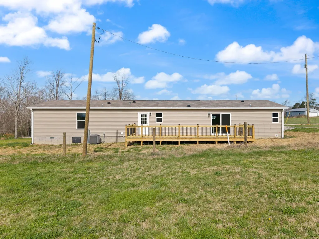 906 Denney Road Albany KY 42602