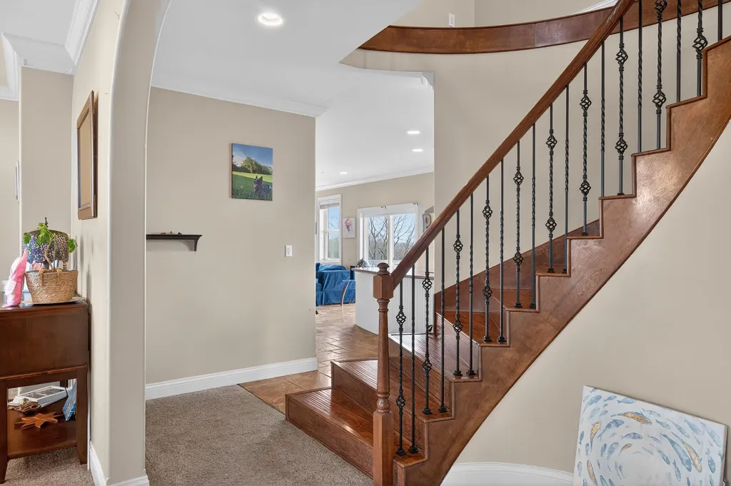 202 Palisades Pointe Drive Lancaster KY 40444