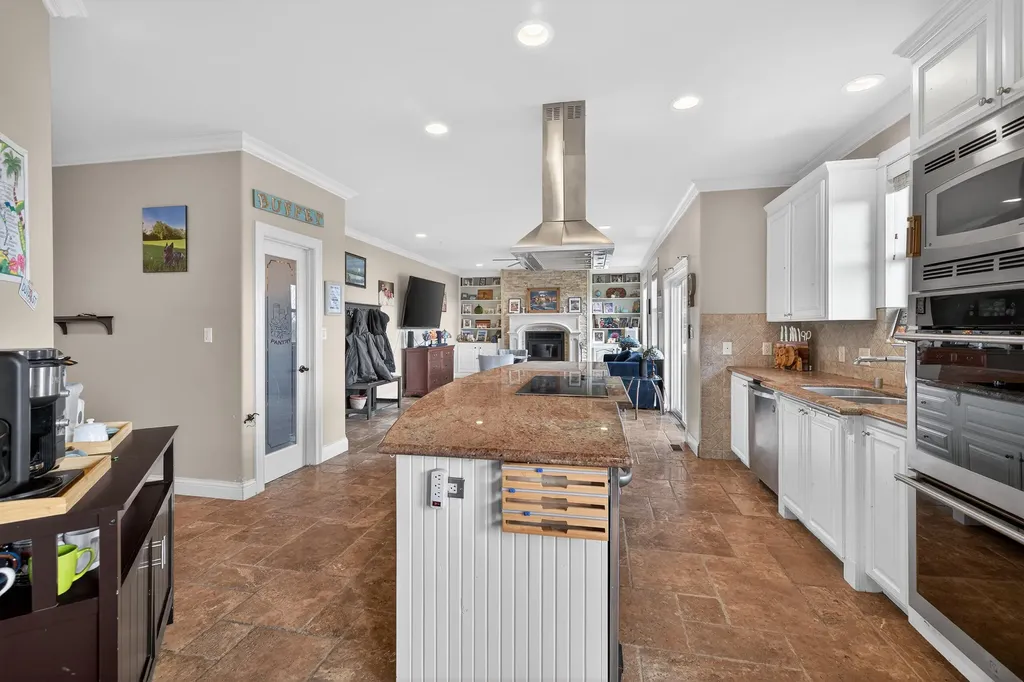 202 Palisades Pointe Drive Lancaster KY 40444