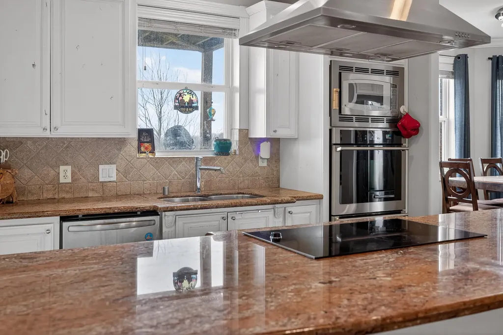 202 Palisades Pointe Drive Lancaster KY 40444