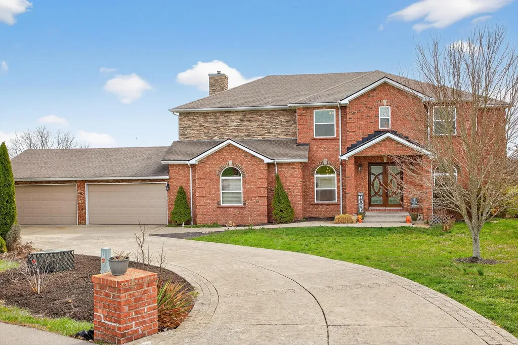 202 Palisades Pointe Drive Lancaster KY 40444
