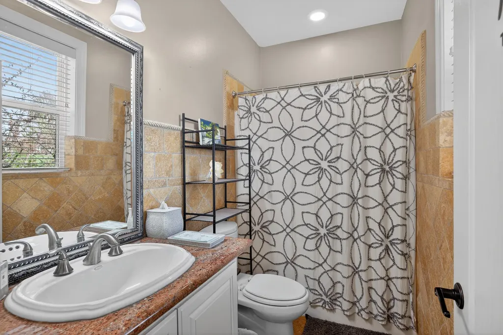 202 Palisades Pointe Drive Lancaster KY 40444
