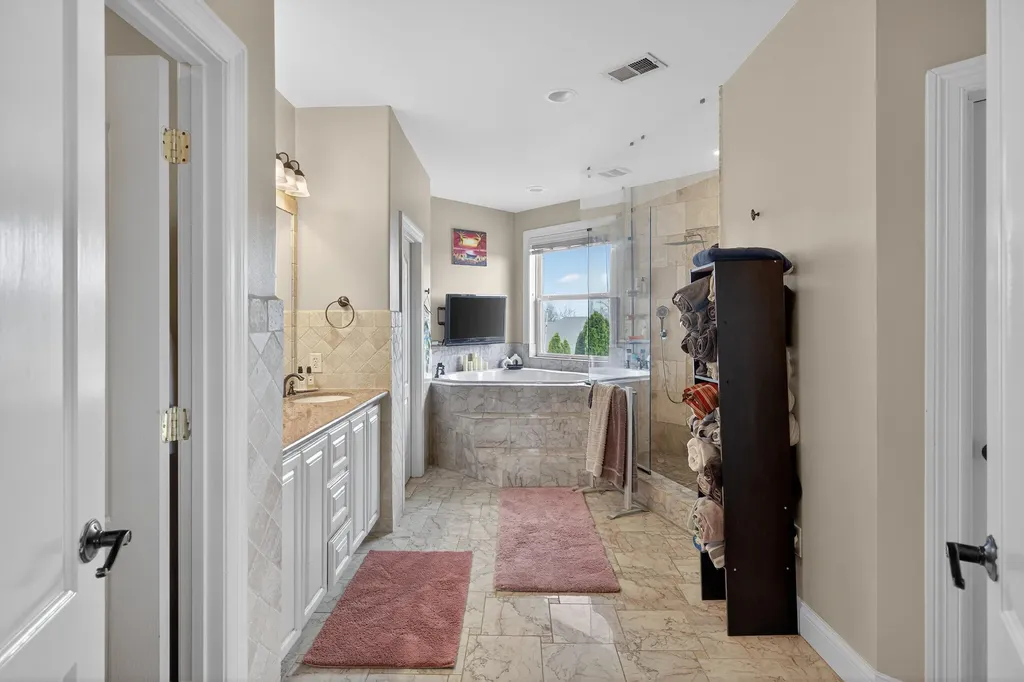 202 Palisades Pointe Drive Lancaster KY 40444