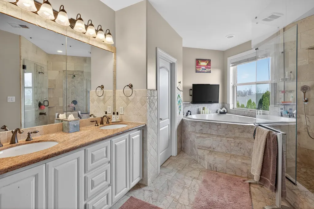 202 Palisades Pointe Drive Lancaster KY 40444
