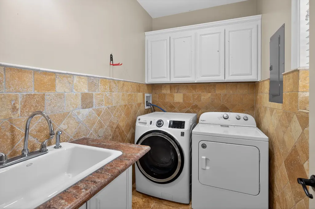 202 Palisades Pointe Drive Lancaster KY 40444