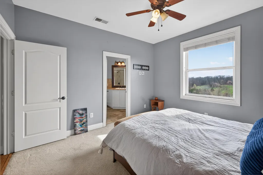 202 Palisades Pointe Drive Lancaster KY 40444