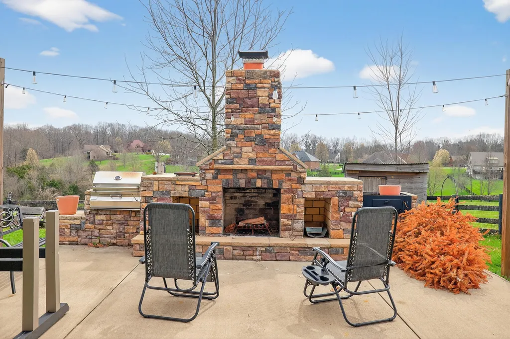 202 Palisades Pointe Drive Lancaster KY 40444