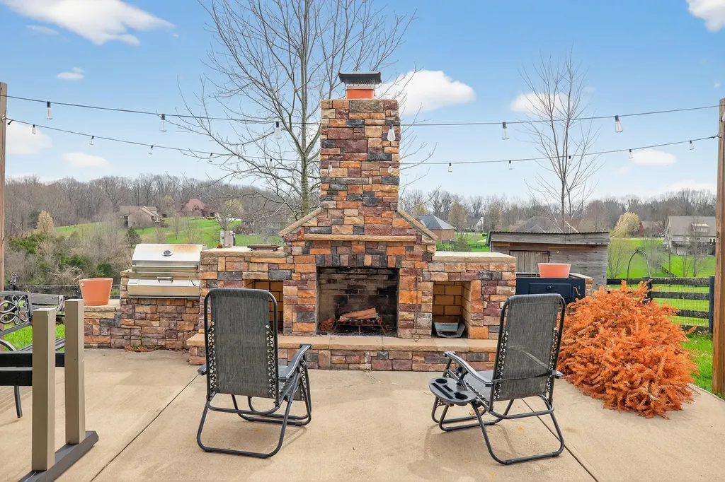 202 Palisades Pointe Drive Lancaster KY 40444