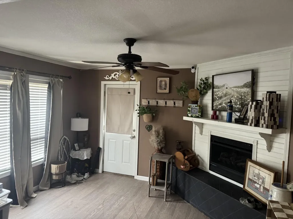 156 Wellington Drive Middlesboro KY 40965