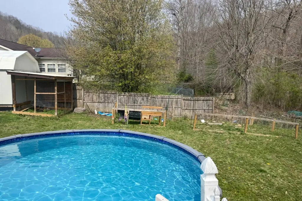 156 Wellington Drive Middlesboro KY 40965