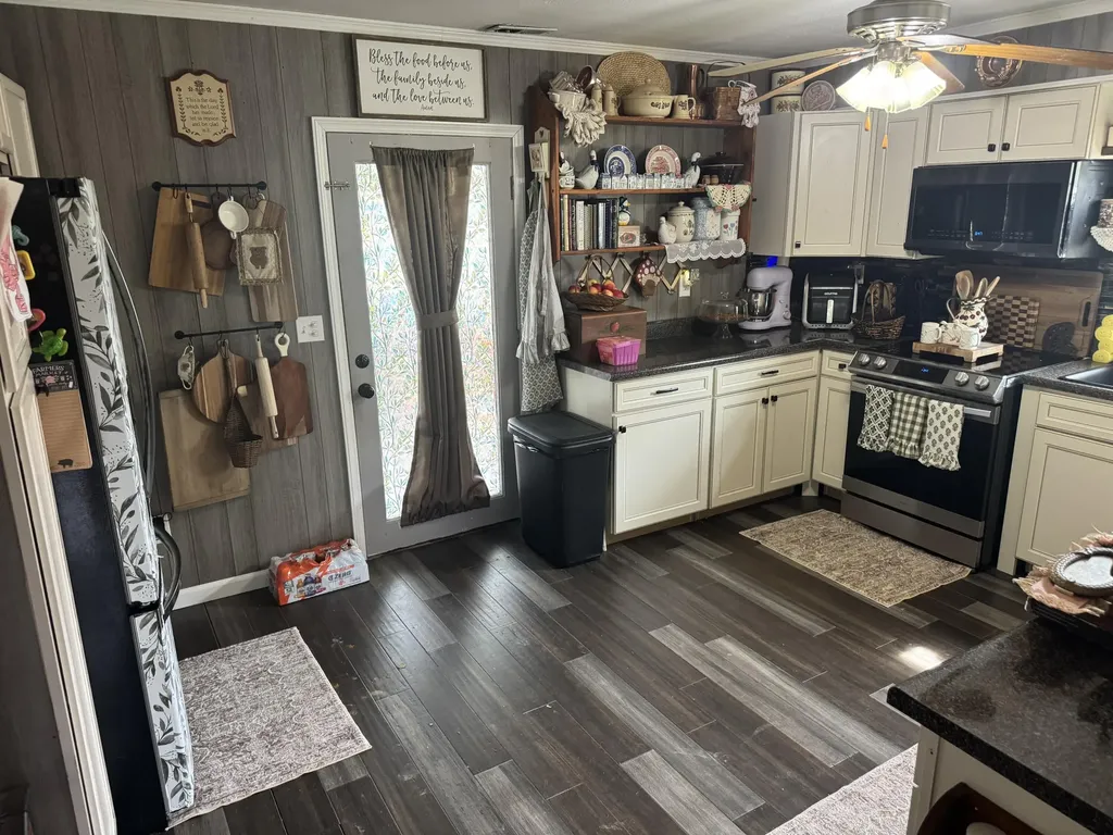 156 Wellington Drive Middlesboro KY 40965