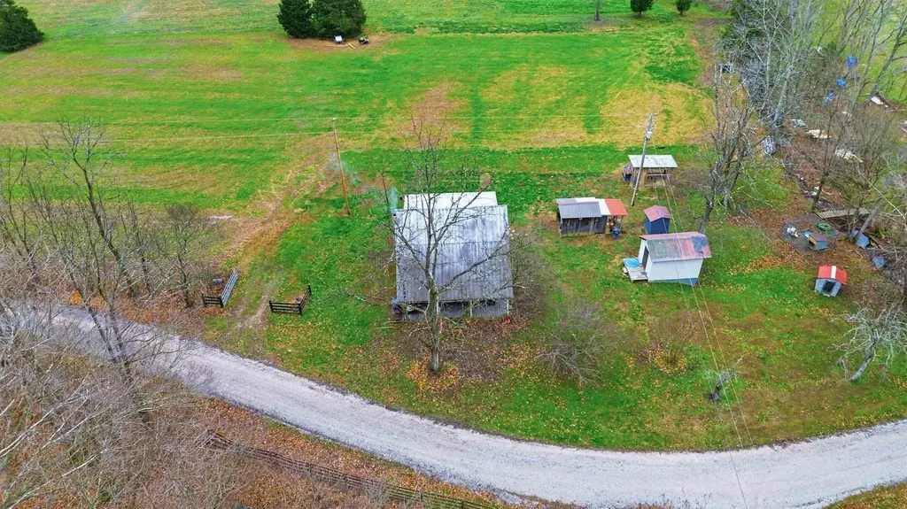 1666 Pointer Creek Road Science Hill KY 42553