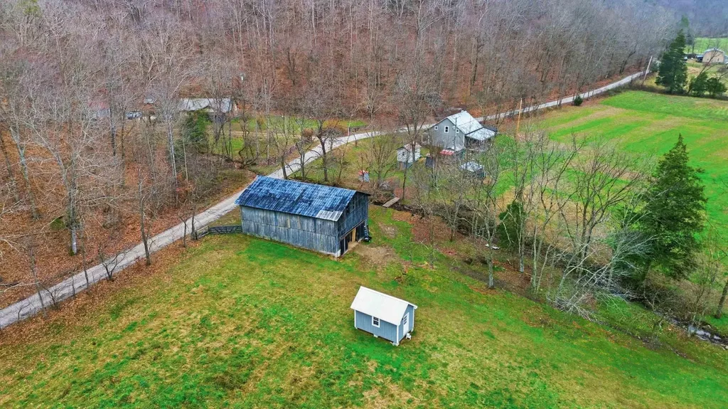 1666 Pointer Creek Road Science Hill KY 42553